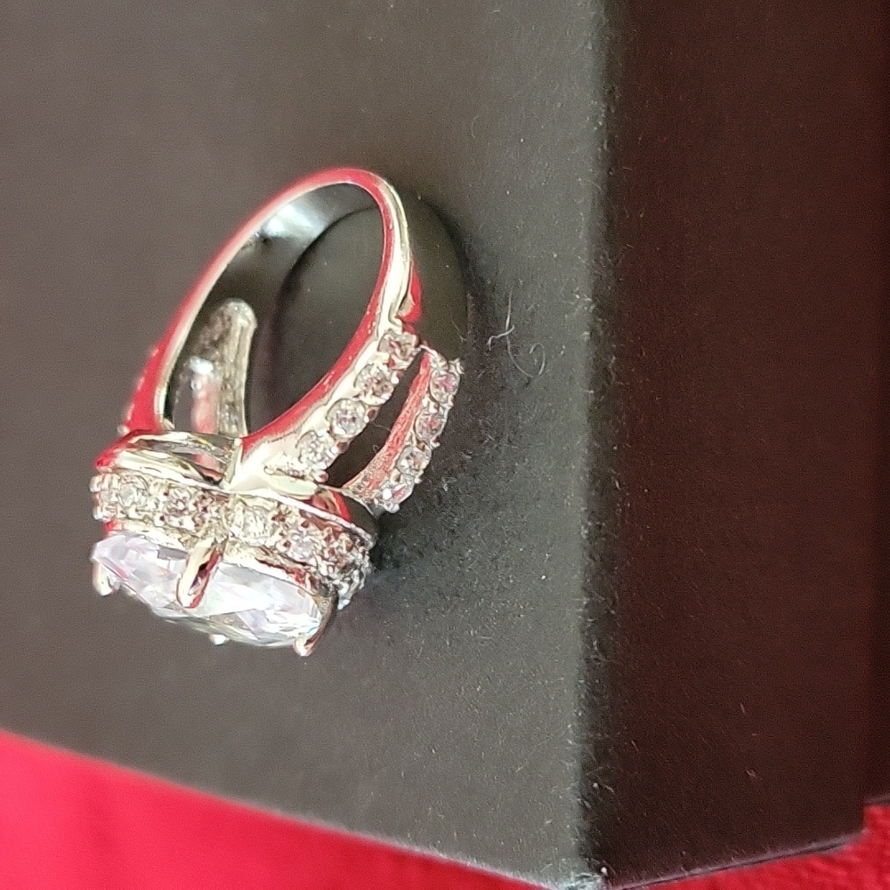 Pretty Ring - image 2